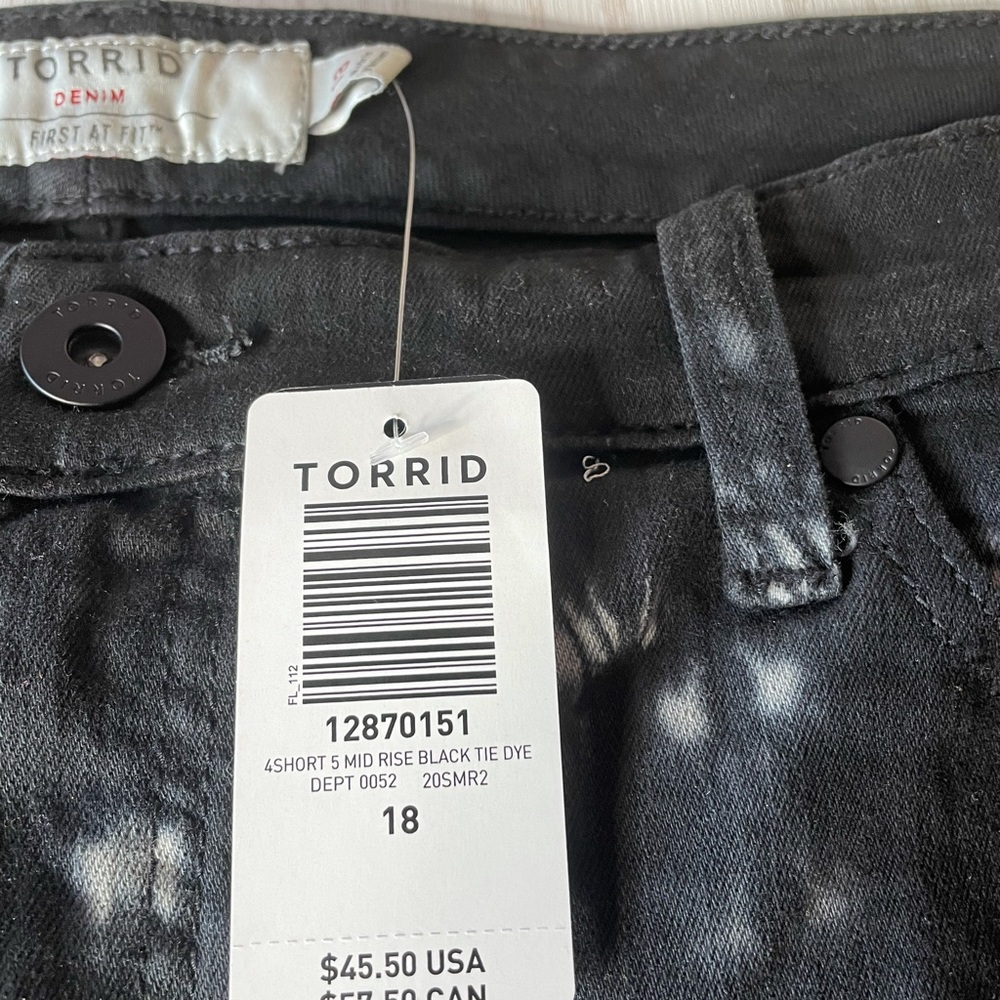 Torrid Vintage Stretch Black Tie Dye Shorts - Picture 12 of 15
